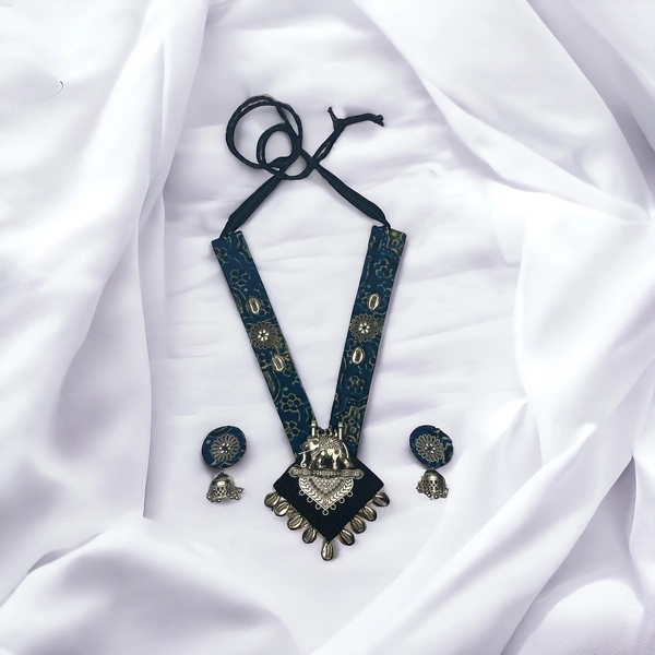 Blue n Black Necklace