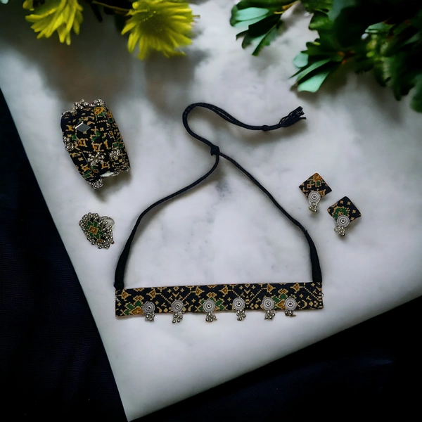 Black n Cream Necklace, Bangles and Ring Combo