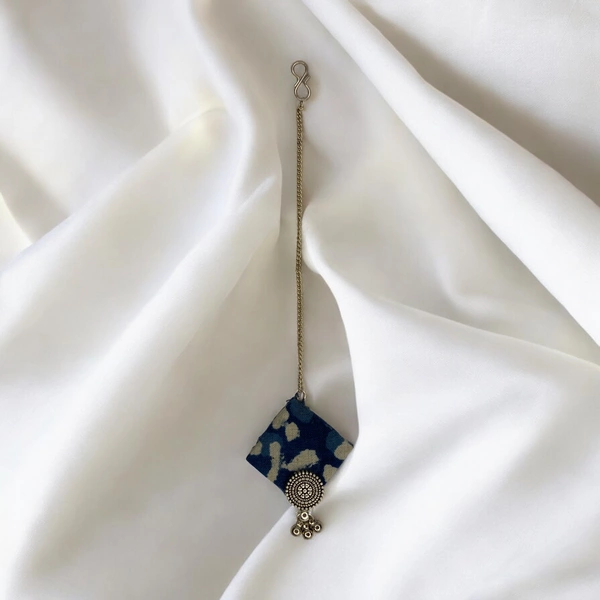 Blue Rectangle Maang Tikka