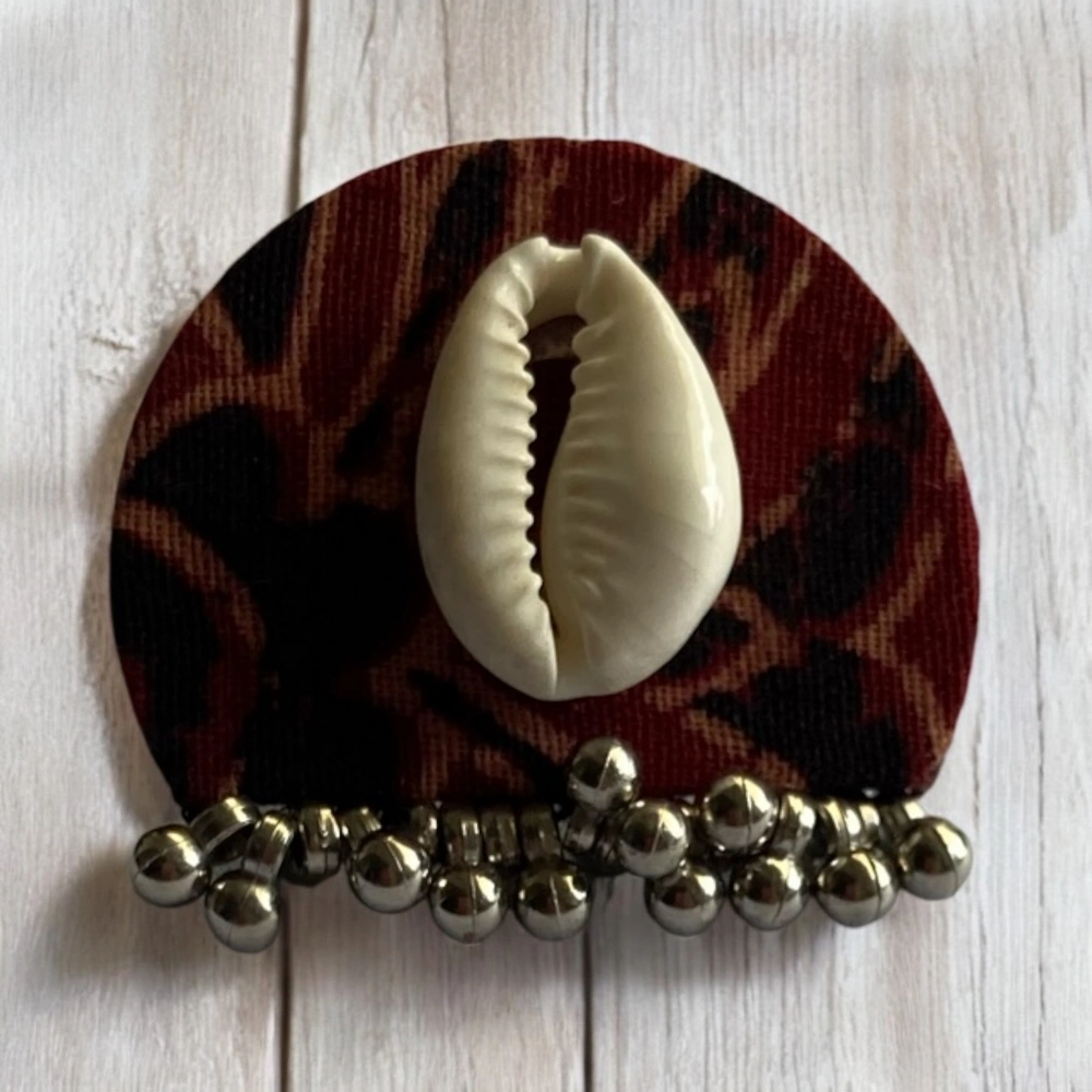 Maroon halflmoon ring