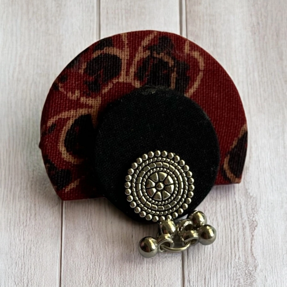 Maroon black halfmoon ring