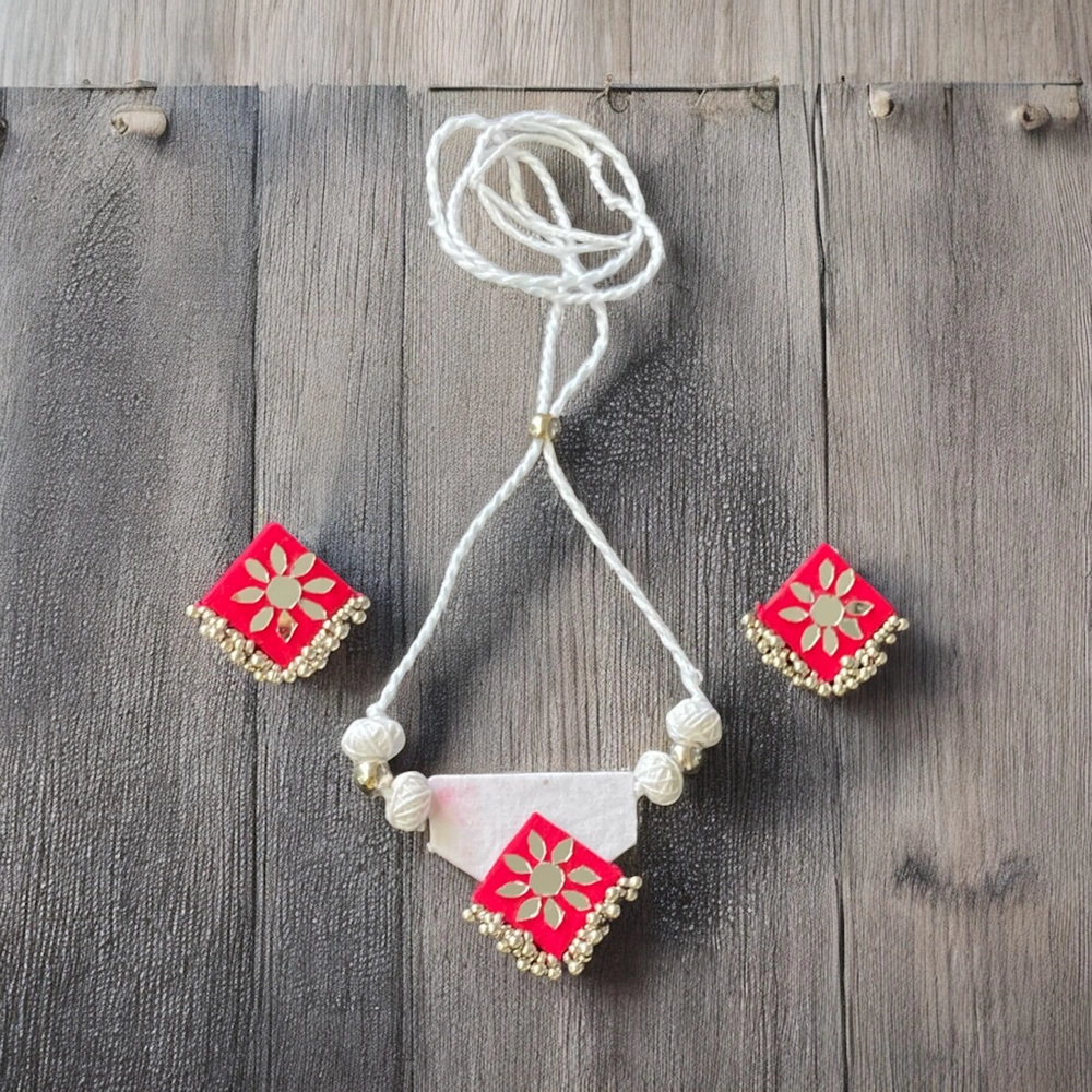 Pink-white choker set